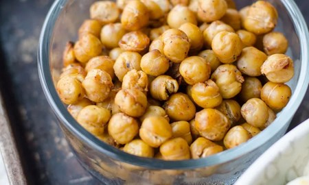 Savoury roasted chickpeas