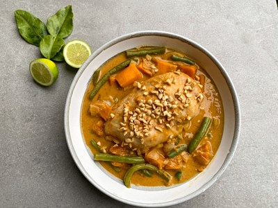 Slow-cooked chicken curry